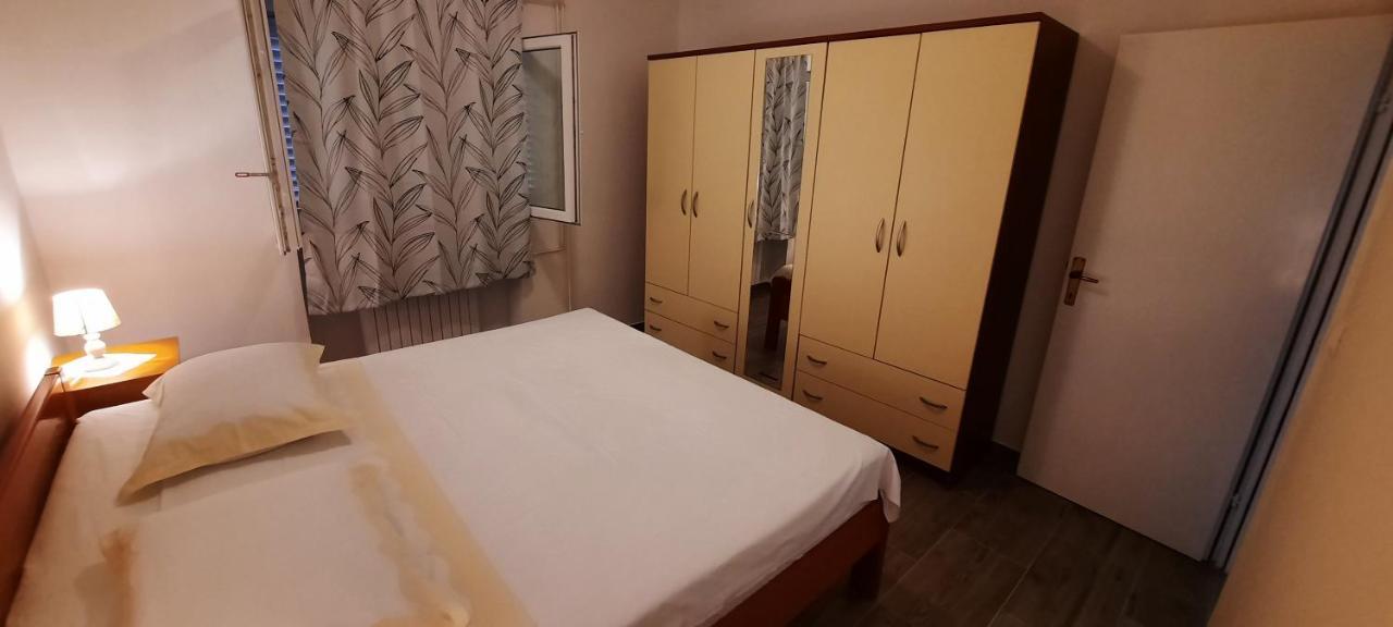 Apartmani "Alenka" Primošten Εξωτερικό φωτογραφία