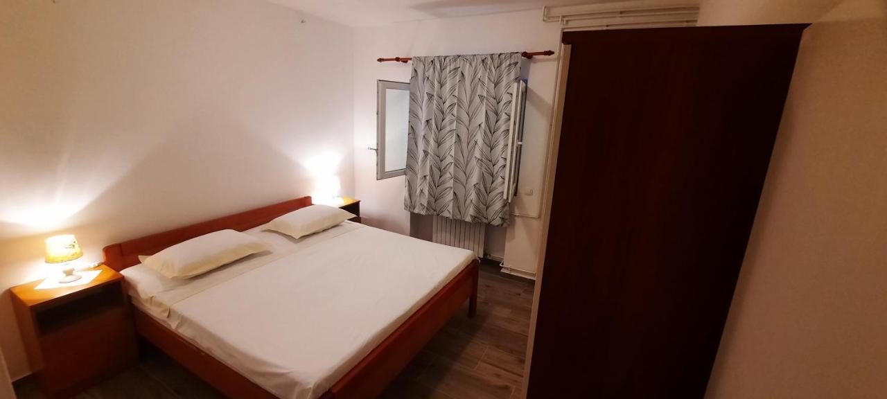 Apartmani "Alenka" Primošten Εξωτερικό φωτογραφία