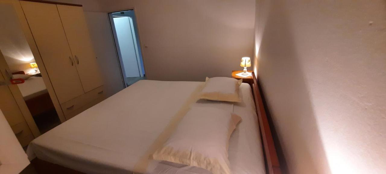 Apartmani "Alenka" Primošten Εξωτερικό φωτογραφία