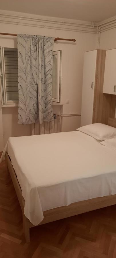 Apartmani "Alenka" Primošten Εξωτερικό φωτογραφία