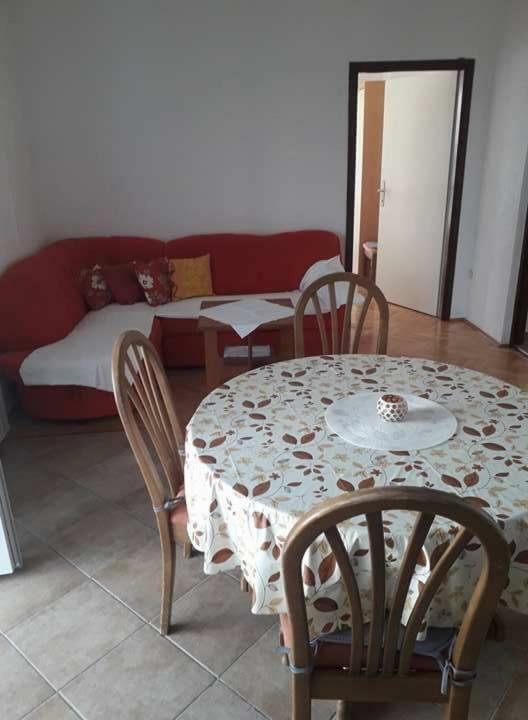 Apartmani "Alenka" Primošten Εξωτερικό φωτογραφία